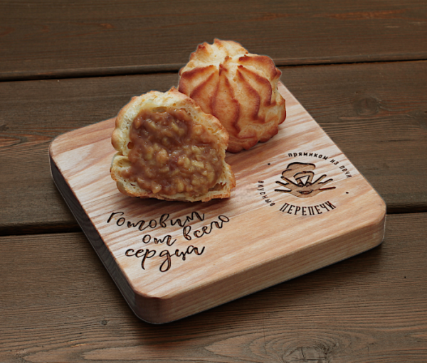 Профитроли с яблоком и корицей